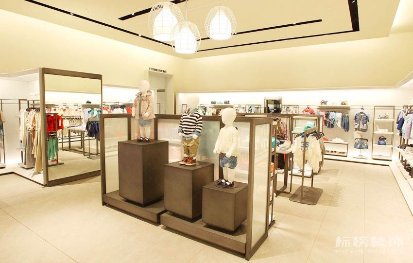 服裝店童裝門面設(shè)計效果圖